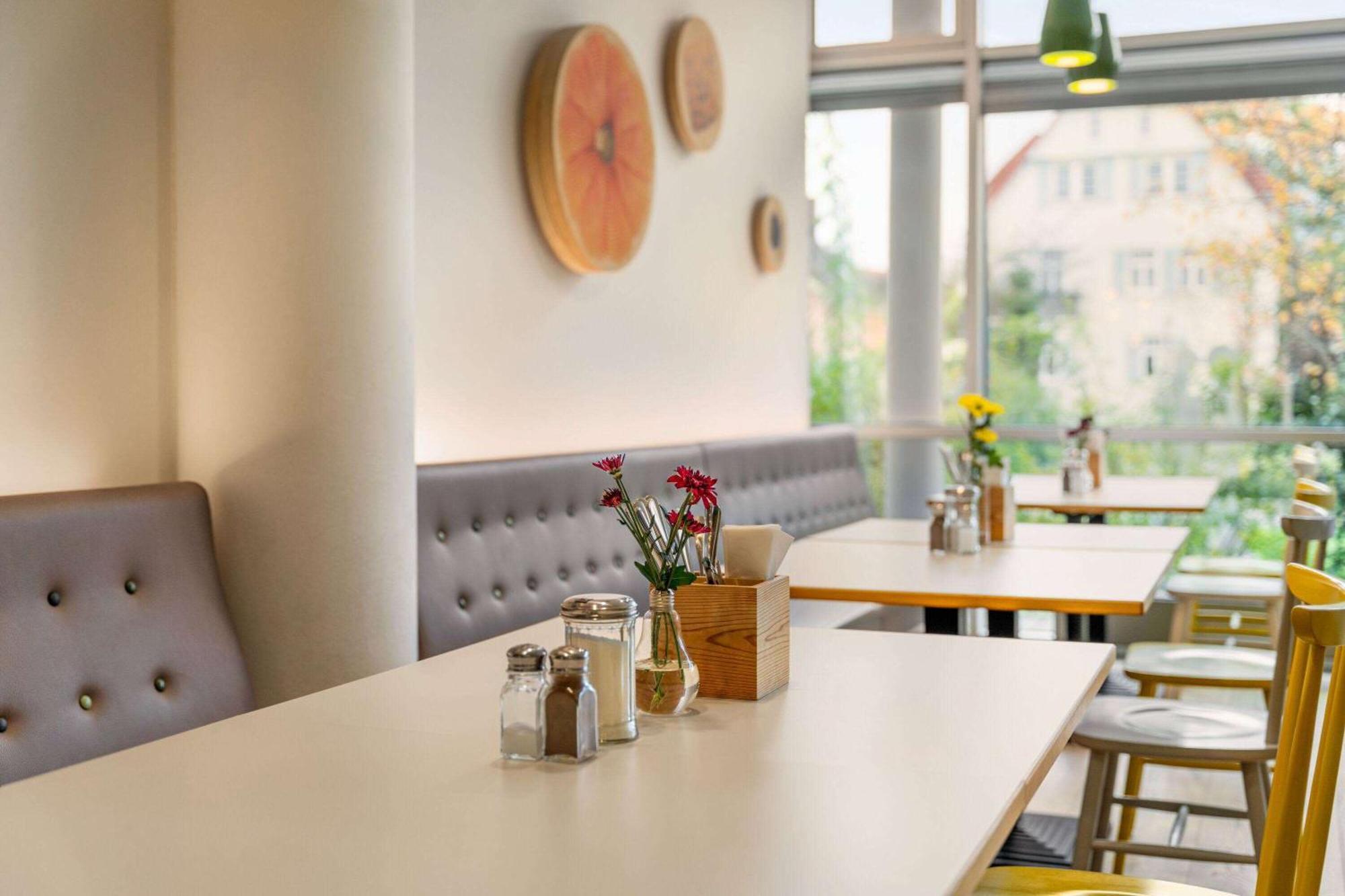 Vienna House Easy By Wyndham Guenzburg Hotel Kültér fotó