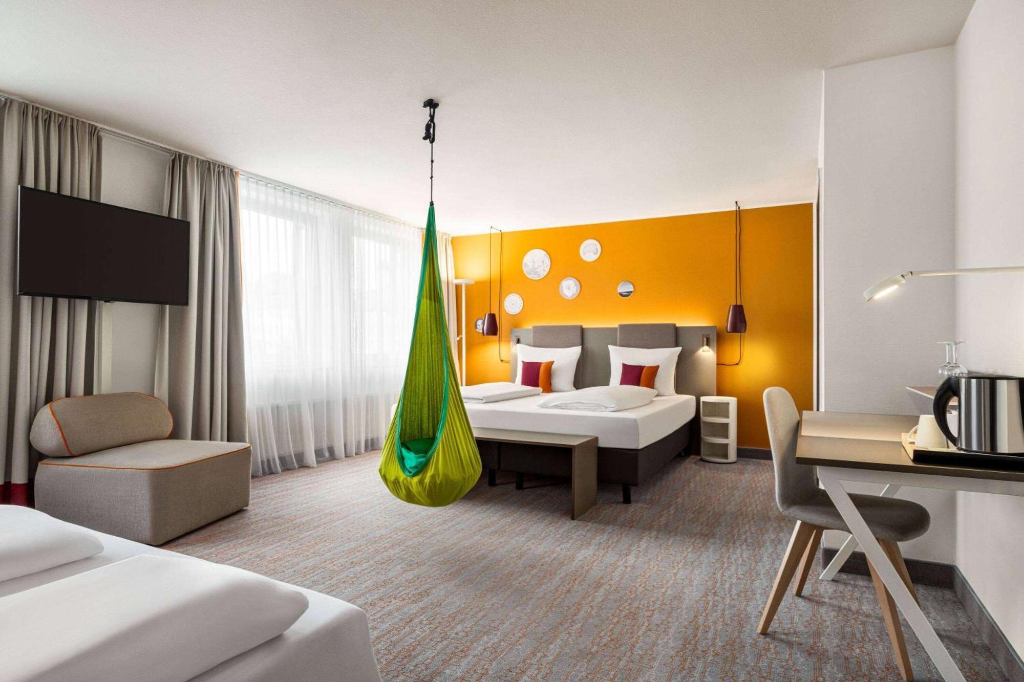 Vienna House Easy By Wyndham Guenzburg Hotel Kültér fotó