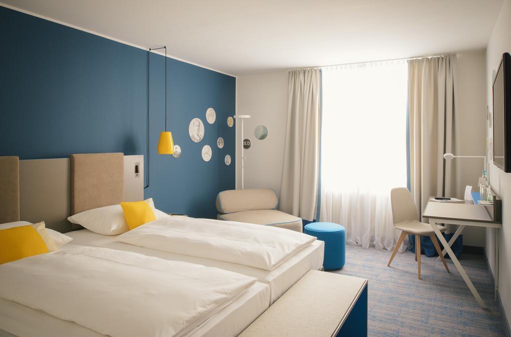 Vienna House Easy By Wyndham Guenzburg Hotel Kültér fotó